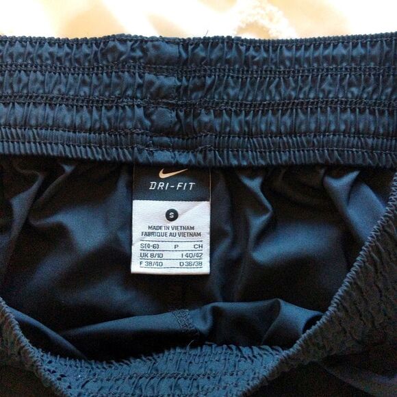 Nike Dri-FIT Shorts Size Small - Picture 3 of 6